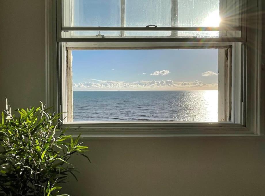 Апартаменты Stunning Seafront Flat,St Leonards Экстерьер фото