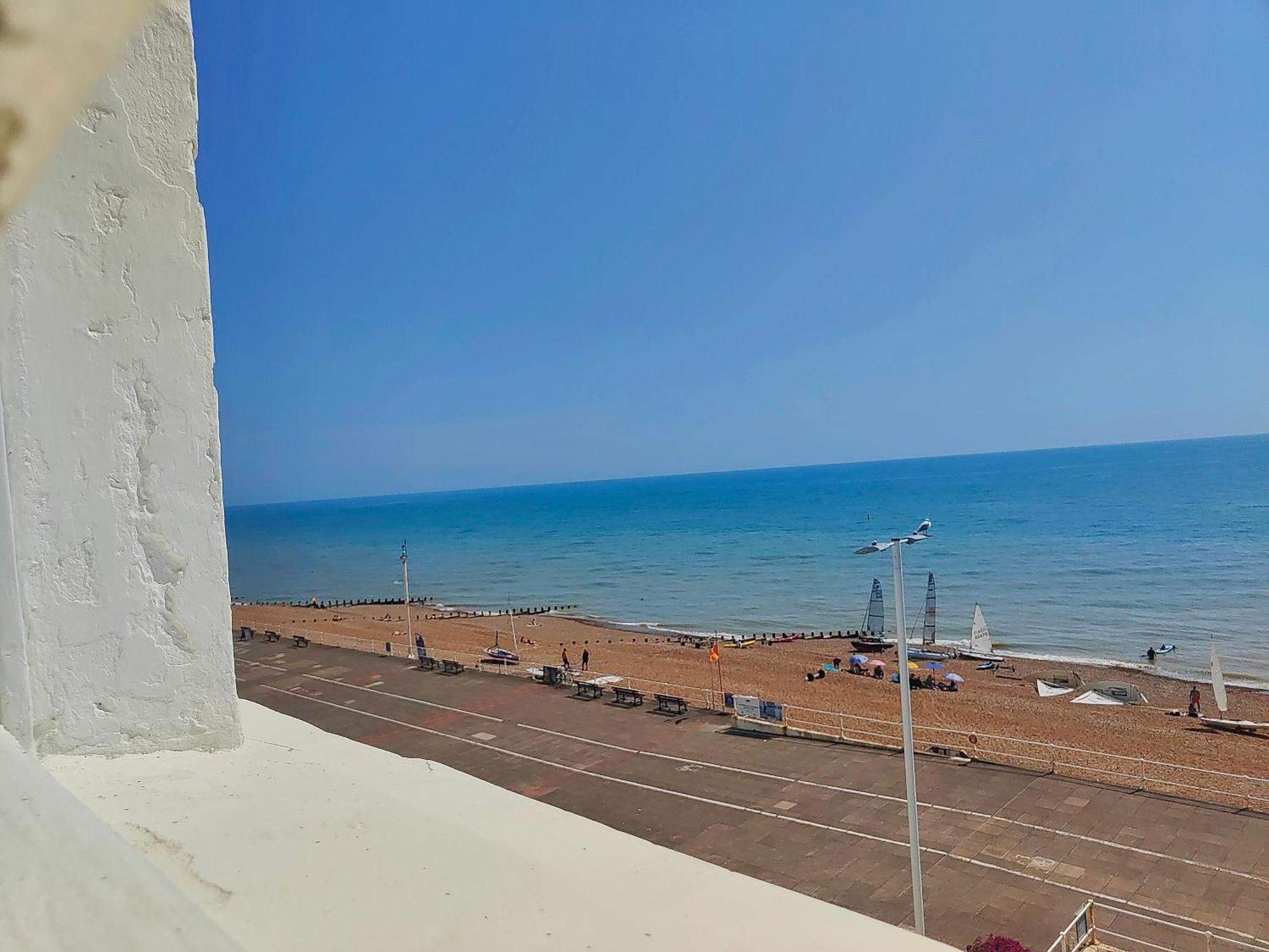 Апартаменты Stunning Seafront Flat,St Leonards Экстерьер фото